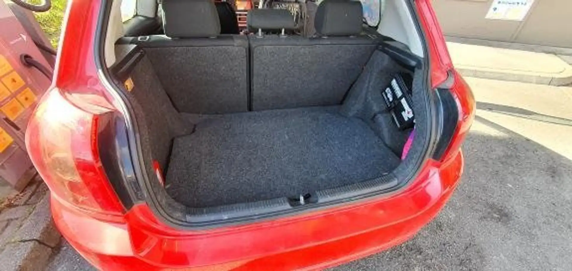 Toyota Corolla 1.6 Rot - 2