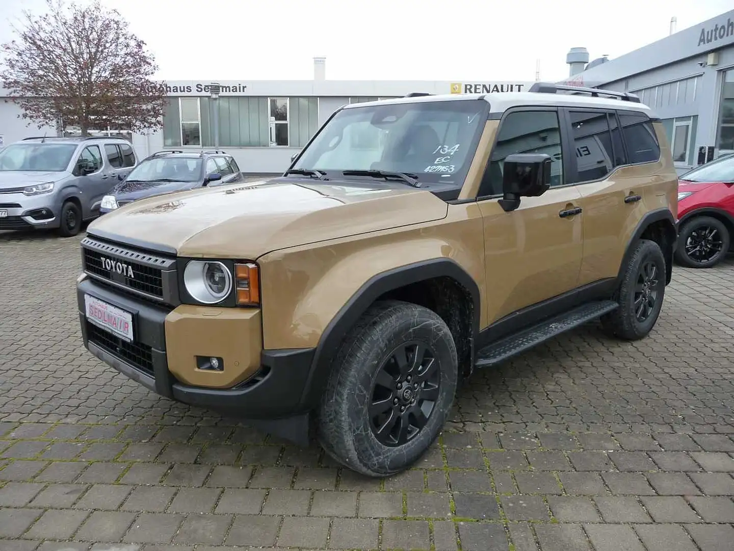 Toyota Land Cruiser 2.8 D-4D Automatik First Edition/SOFORT VERFÜGBAR Beige - 1