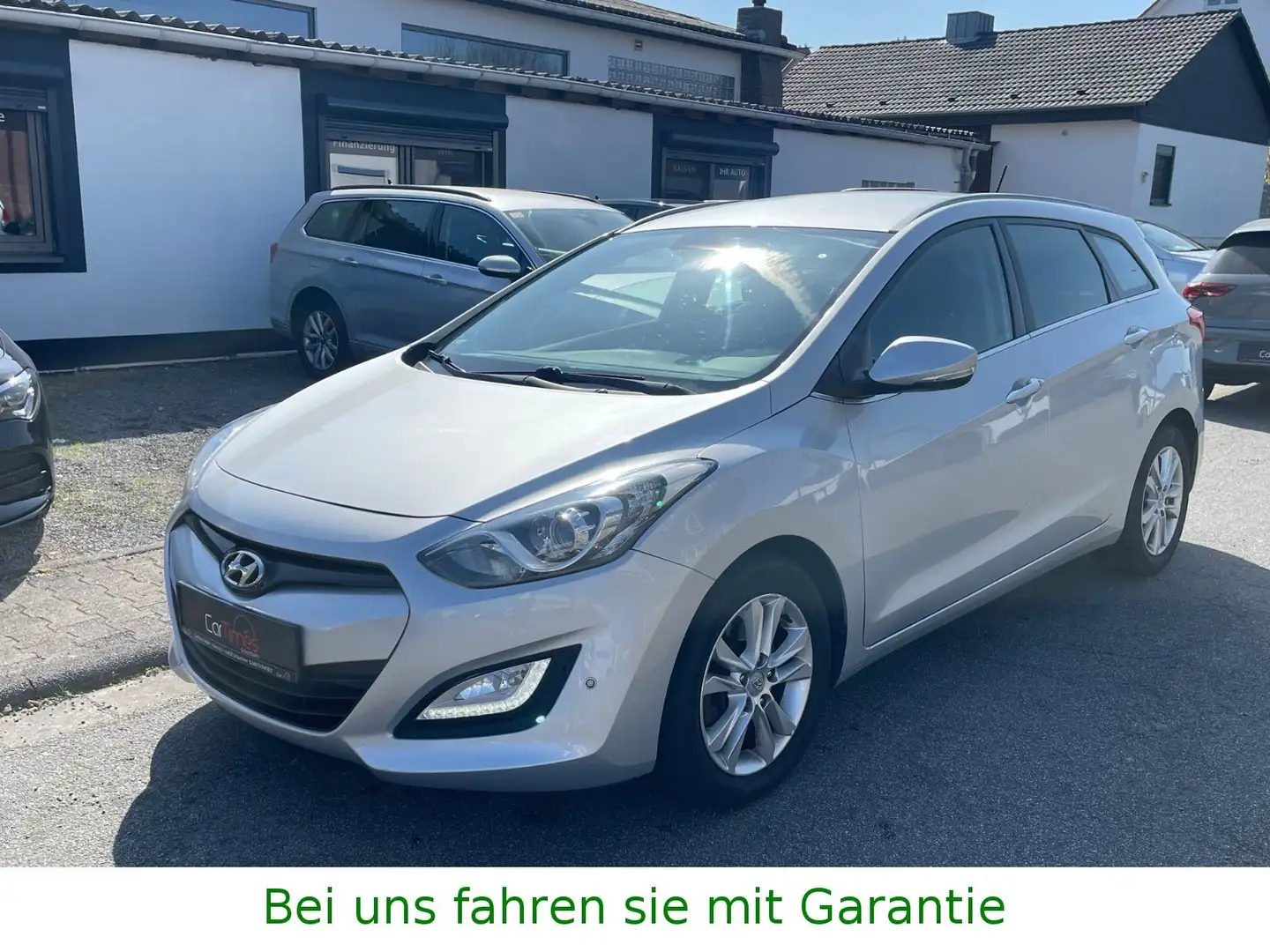 Hyundai i30 cw Trend/TÜV NEU/8-Fach/ Silber - 1