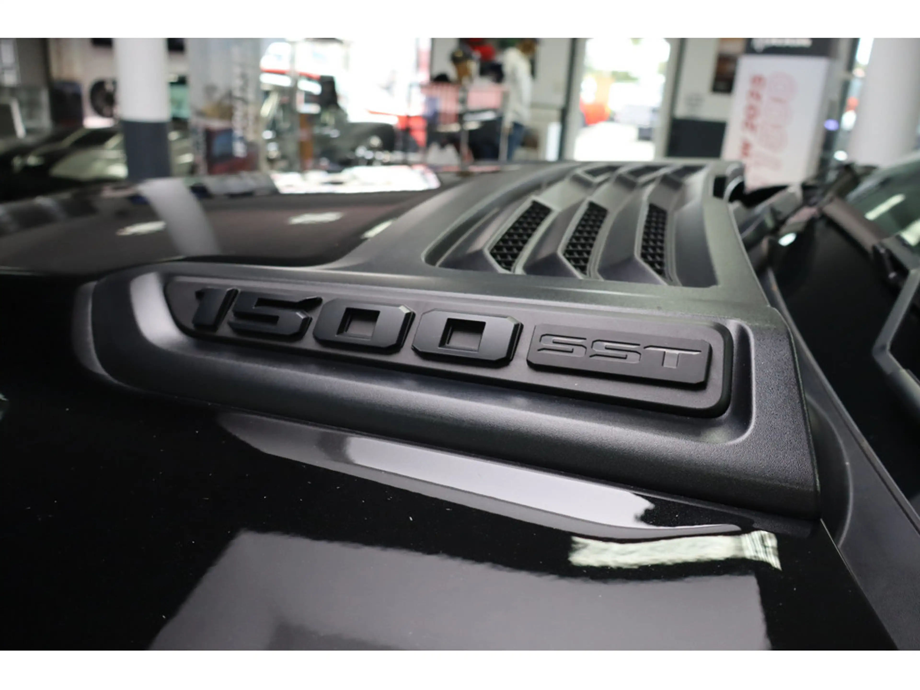 Dodge RAM 1500 Laramie Night ACC PANO HiFi Panorama — photo 9