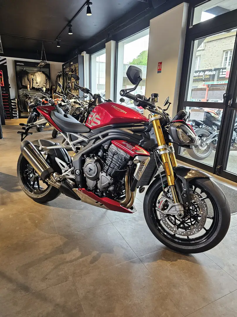Triumph Speed Triple 1200 RS Red - 1
