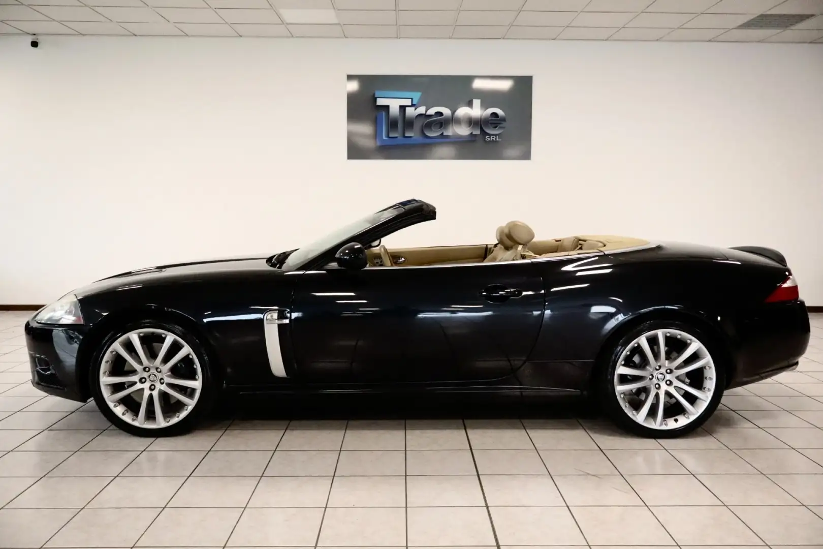 Jaguar XKR 🟢 XKR 4.2 V8 Kompressor - Tagliandi Jaguar Schwarz - 1