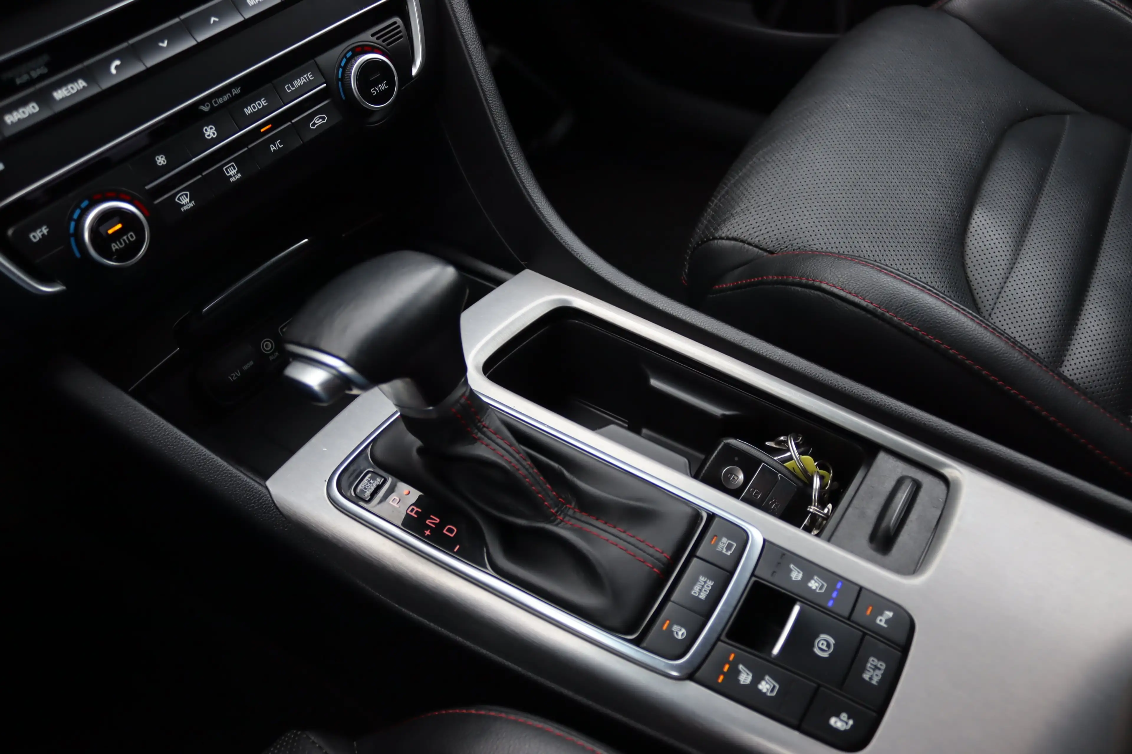 Kia Optima 2.0T-GDi 245CV GT-LINE BOITE AUTO PANO FULL OPTION — photo 15