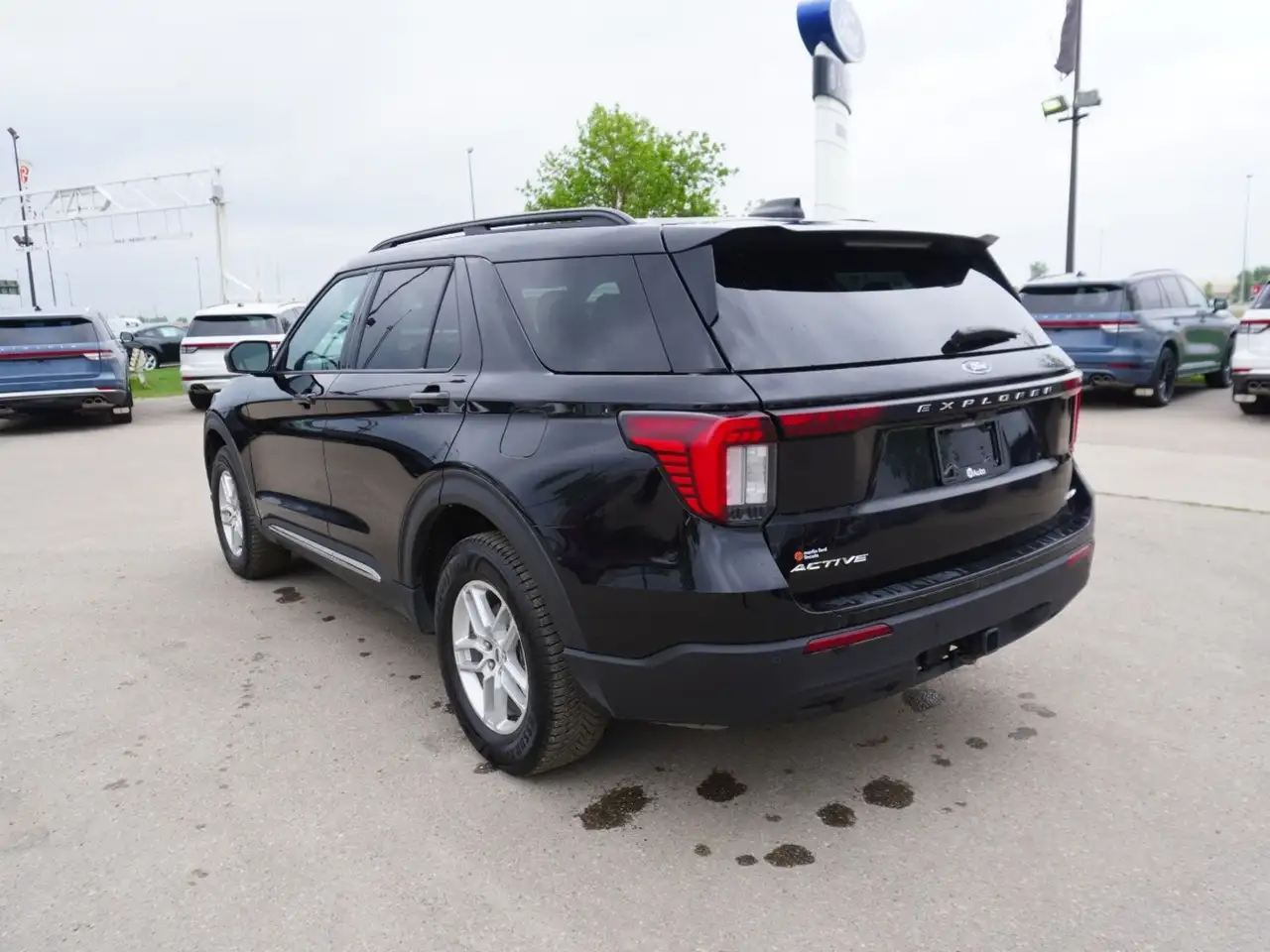 Ford Explorer снимка Ford Explorer