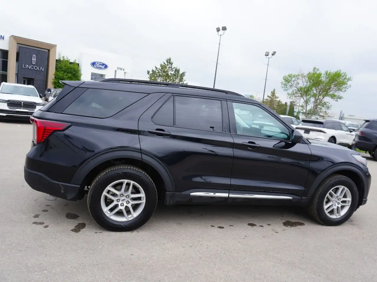 Ford Explorer снимка Ford Explorer