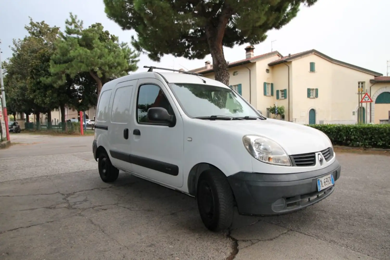 Renault Kangoo 1.5 dCi/60CV 3p. Confort Express Weiß - 2