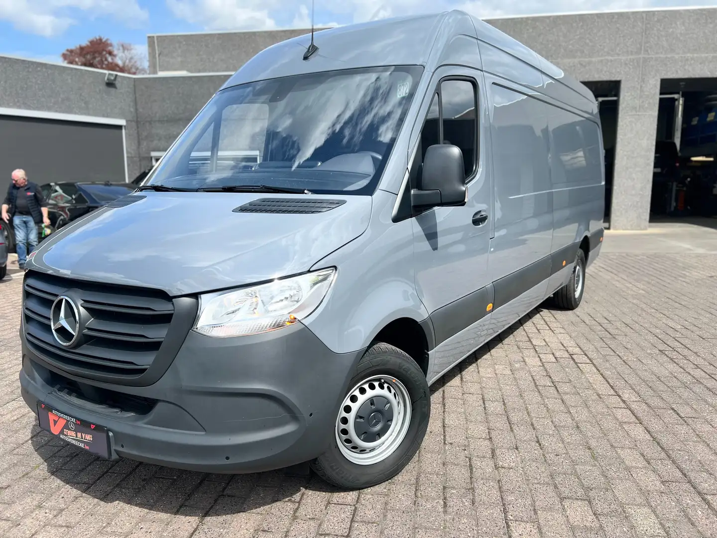 Mercedes-Benz Sprinter 315 L3H2 RWD (34.750€ex) CAMERA|MBUX| SENSOR Šedá - 2