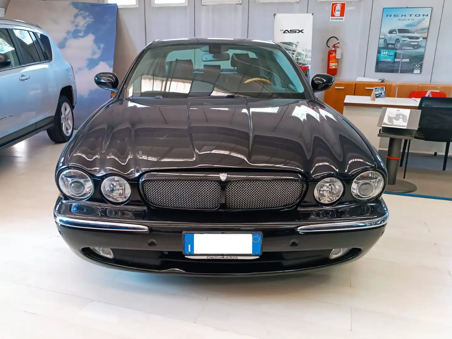 Jaguar XJ 2.7d V6 Sovereign Zwart - 2