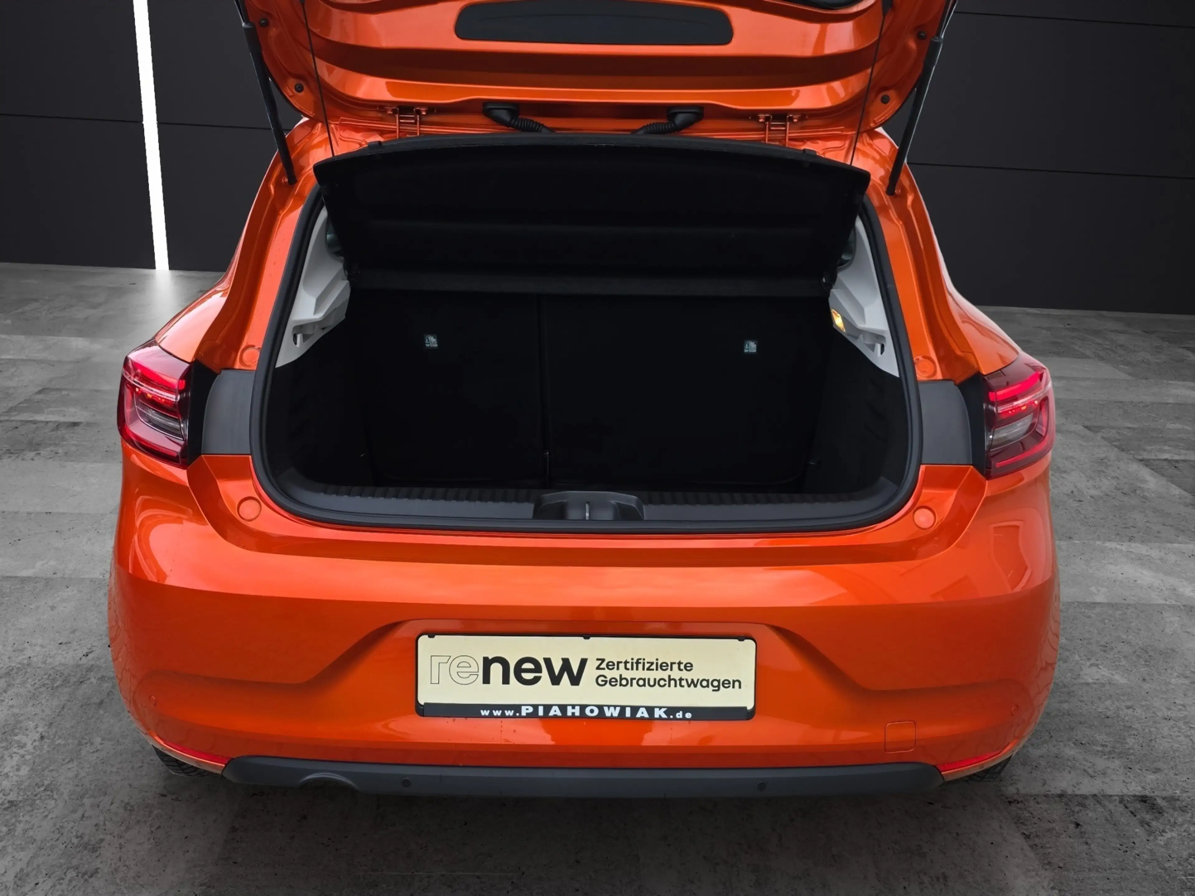 Renault Clio BUSINESS EDITION TCe 90 Navi Sitzheizung Klimaautomatik — photo 8