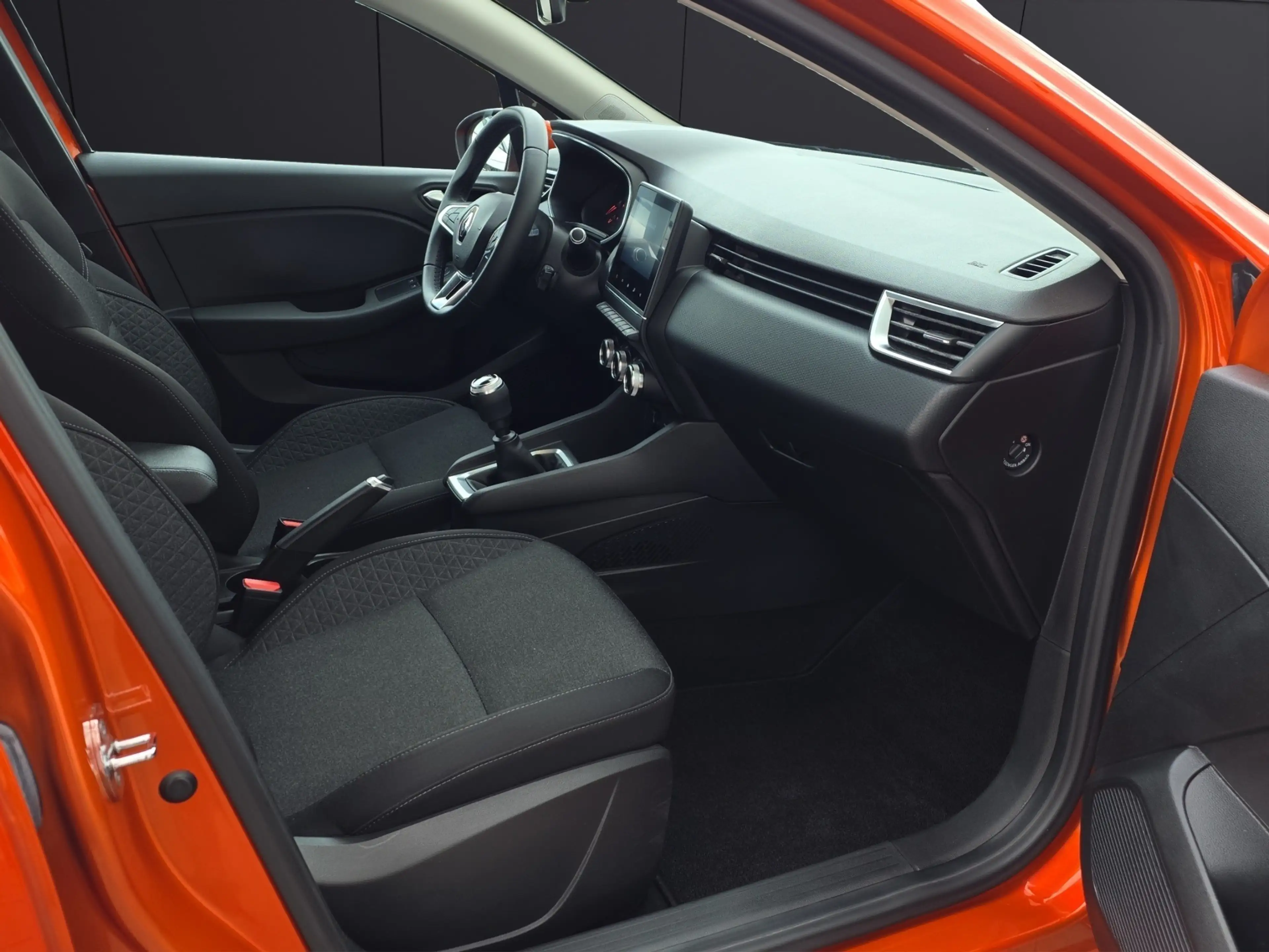 Renault Clio BUSINESS EDITION TCe 90 Navi Sitzheizung Klimaautomatik — photo 6