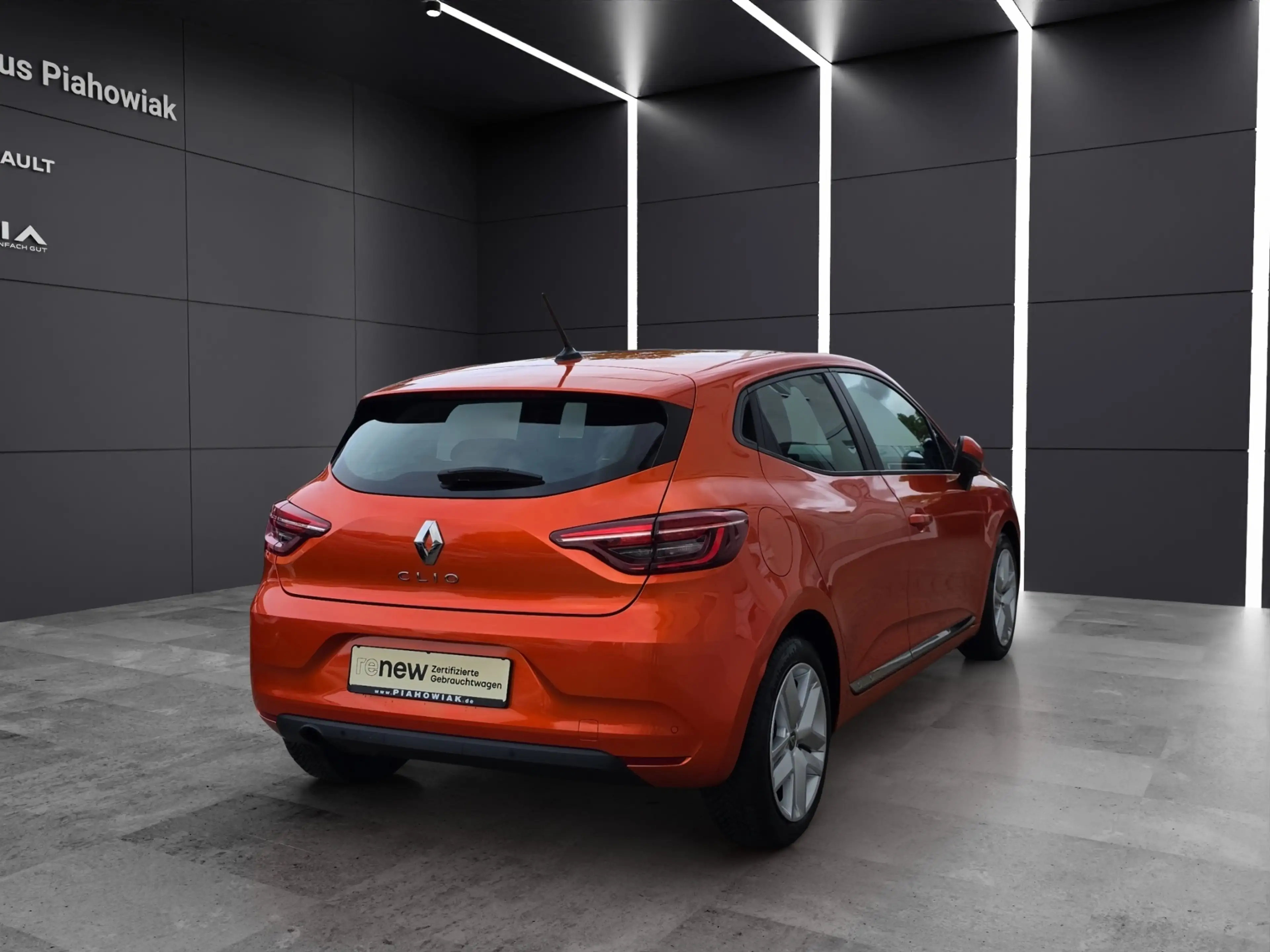 Renault Clio BUSINESS EDITION TCe 90 Navi Sitzheizung Klimaautomatik — photo 3