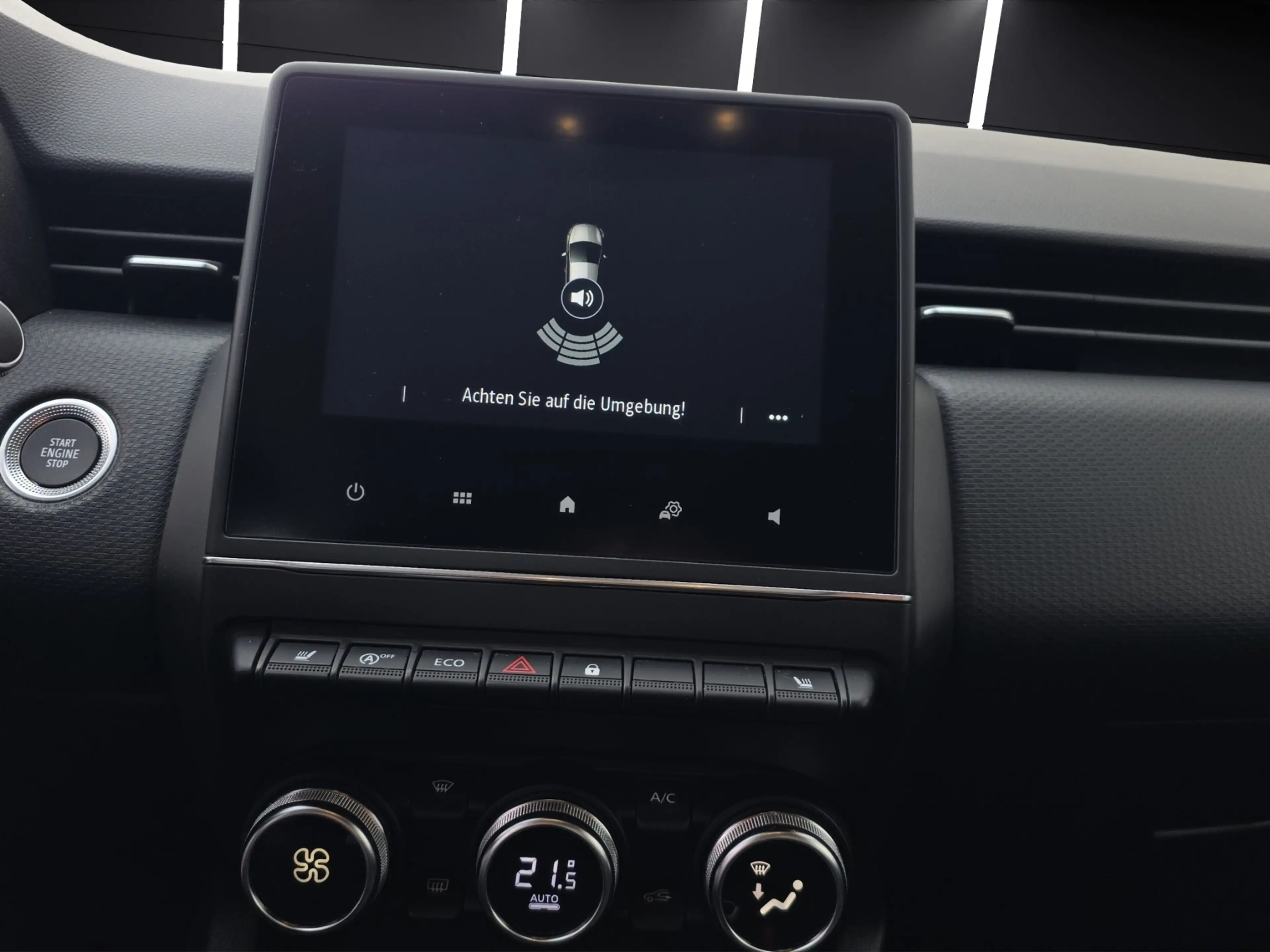 Renault Clio BUSINESS EDITION TCe 90 Navi Sitzheizung Klimaautomatik — photo 13