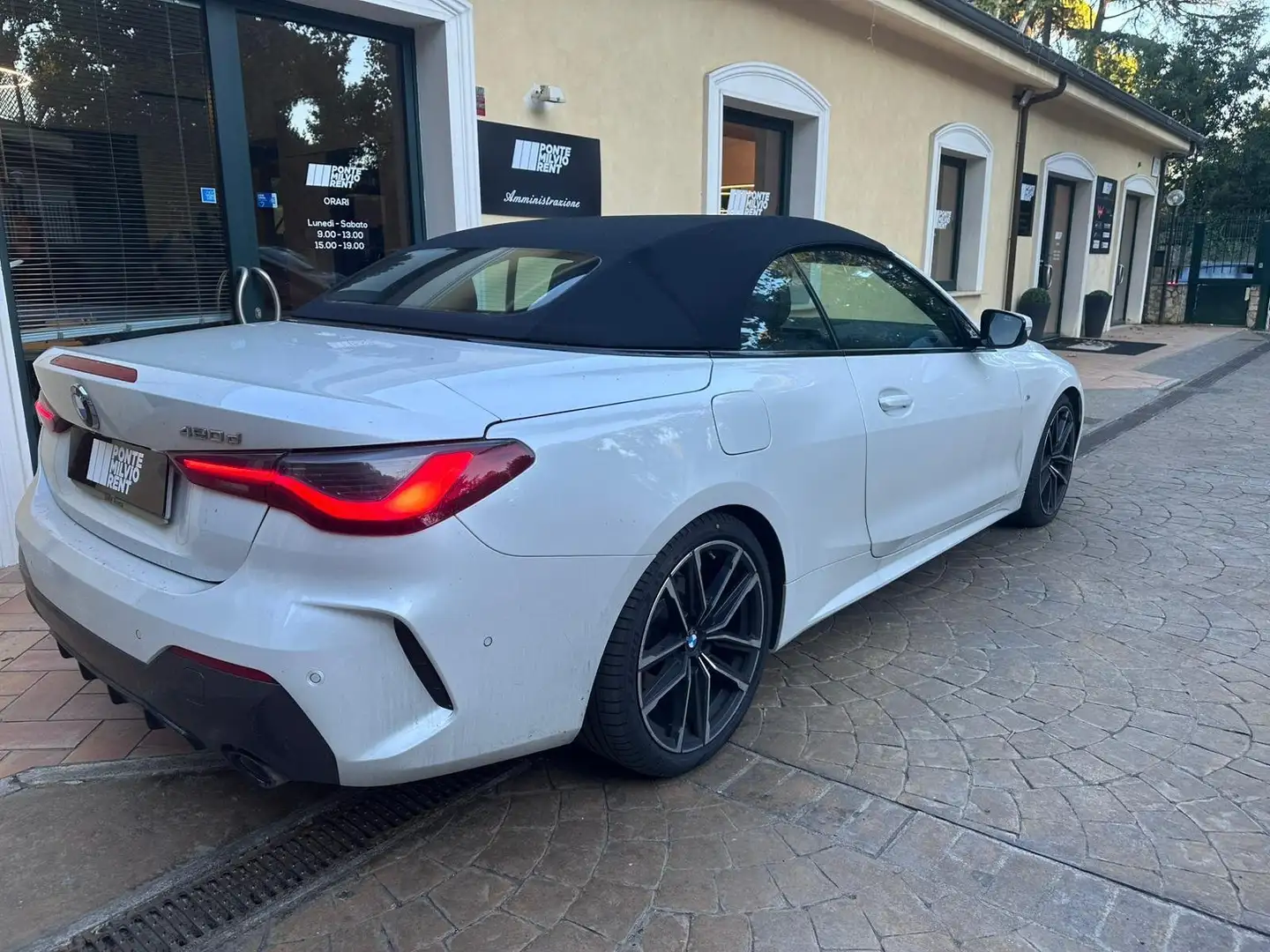 BMW 420 Serie 4 G23 Cabrio 420d  mhev 48V Msport auto Bianco - 2