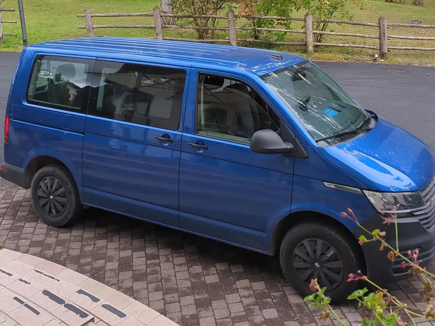 Volkswagen T6.1 Caravelle 4motion kombi Bleu - 1
