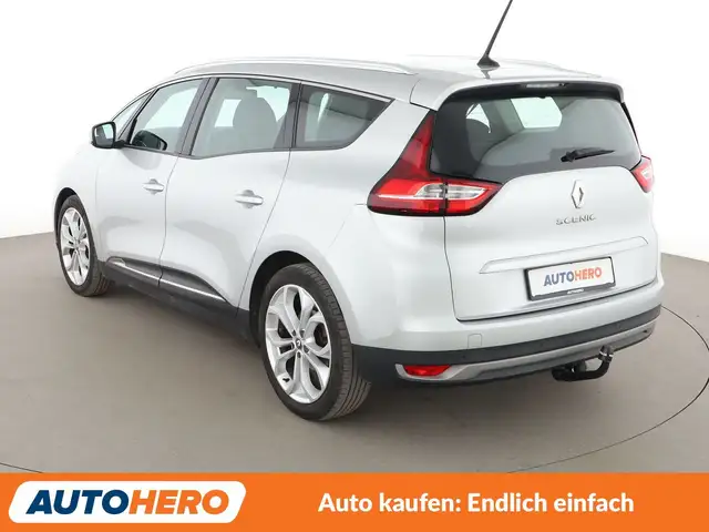 Renault Grand Scenic view 4