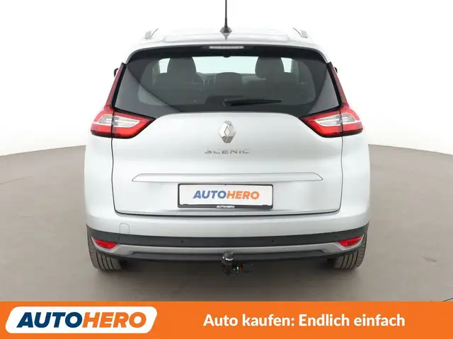 Renault Grand Scenic view 5