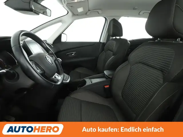 Renault Grand Scenic view 10