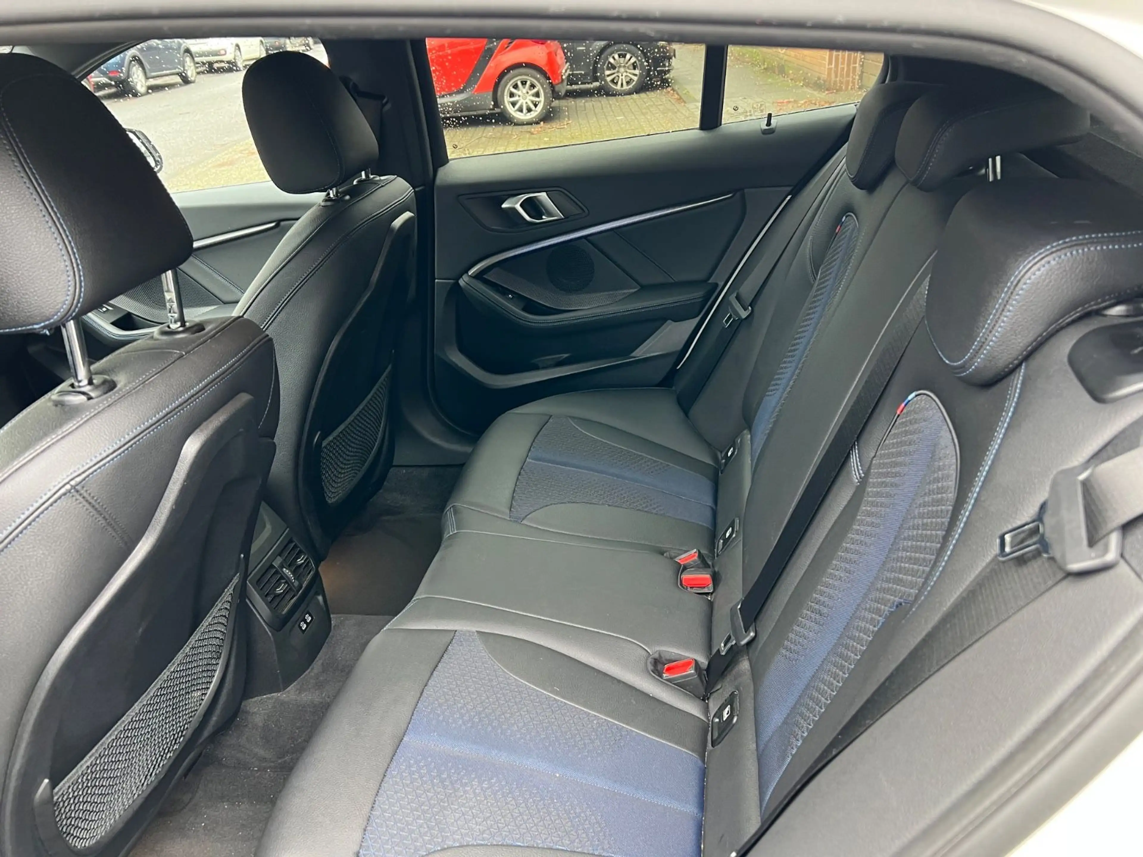 BMW 118 i M Sport,NAVI,HEAD-UP,LED,ACC — photo 7