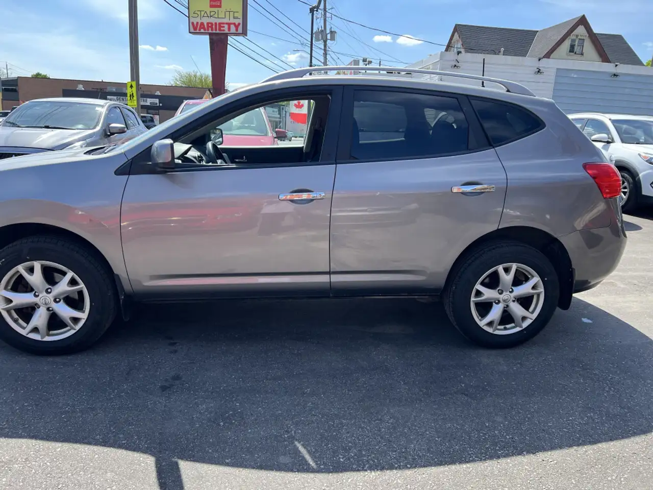 Nissan Rogue снимка Nissan Rogue