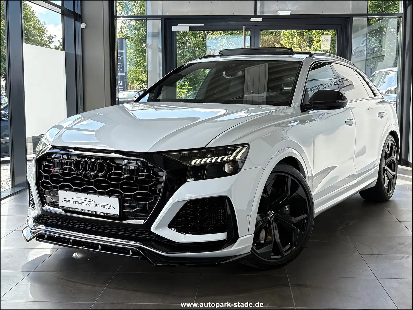 Audi RS Q8 4.0 TFSI quattro VOLL Garantie Weiß - 2