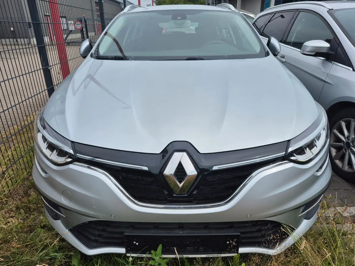 Renault Megane IV Grandtour Business Edition Grau - 2