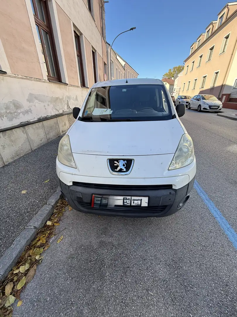 Peugeot Partner Tepee Outdoor 1,6 HDi 110 FAP Weiß - 2