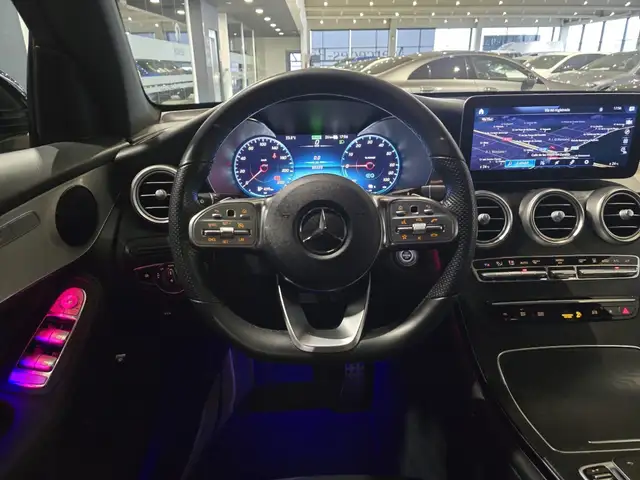 Mercedes-Benz GLC view 21