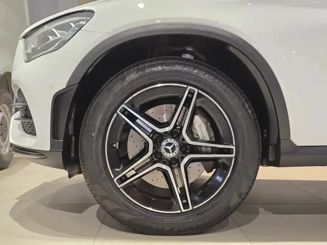 Mercedes-Benz GLC view 10