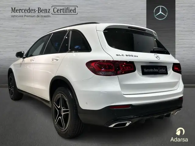 Mercedes-Benz GLC view 4
