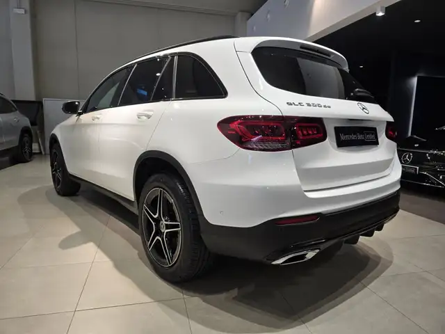 Mercedes-Benz GLC view 9
