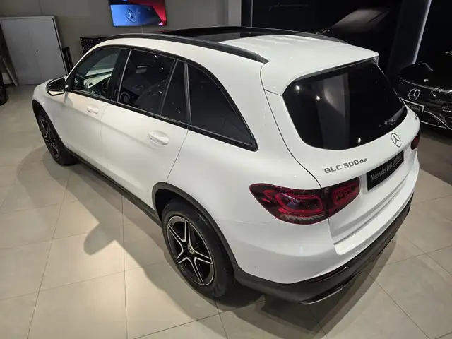 Mercedes-Benz GLC view 15