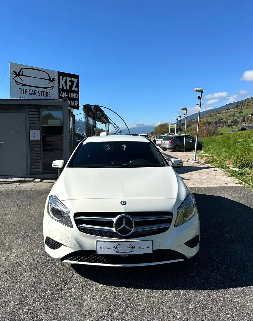 Mercedes-Benz A 180 A 180 BlueEfficiency "Erstbesitz, Scheckheft, AHK Blanco - 2
