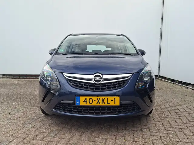 Opel Zafira Tourer view 8