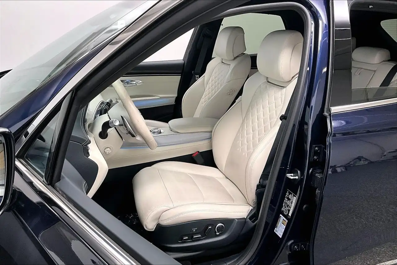 Genesis GV70 снимка Genesis GV70