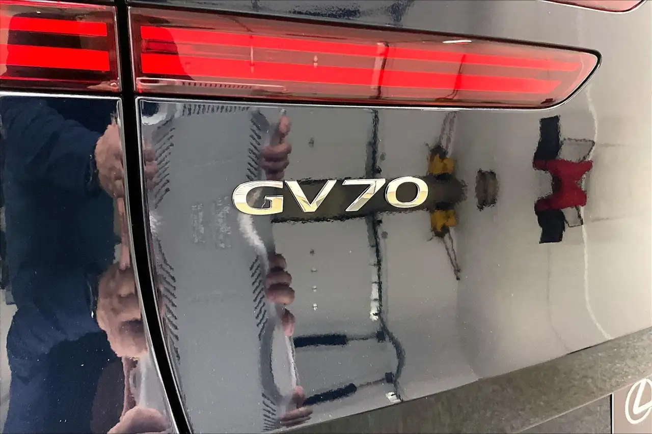 Genesis GV70 снимка Genesis GV70