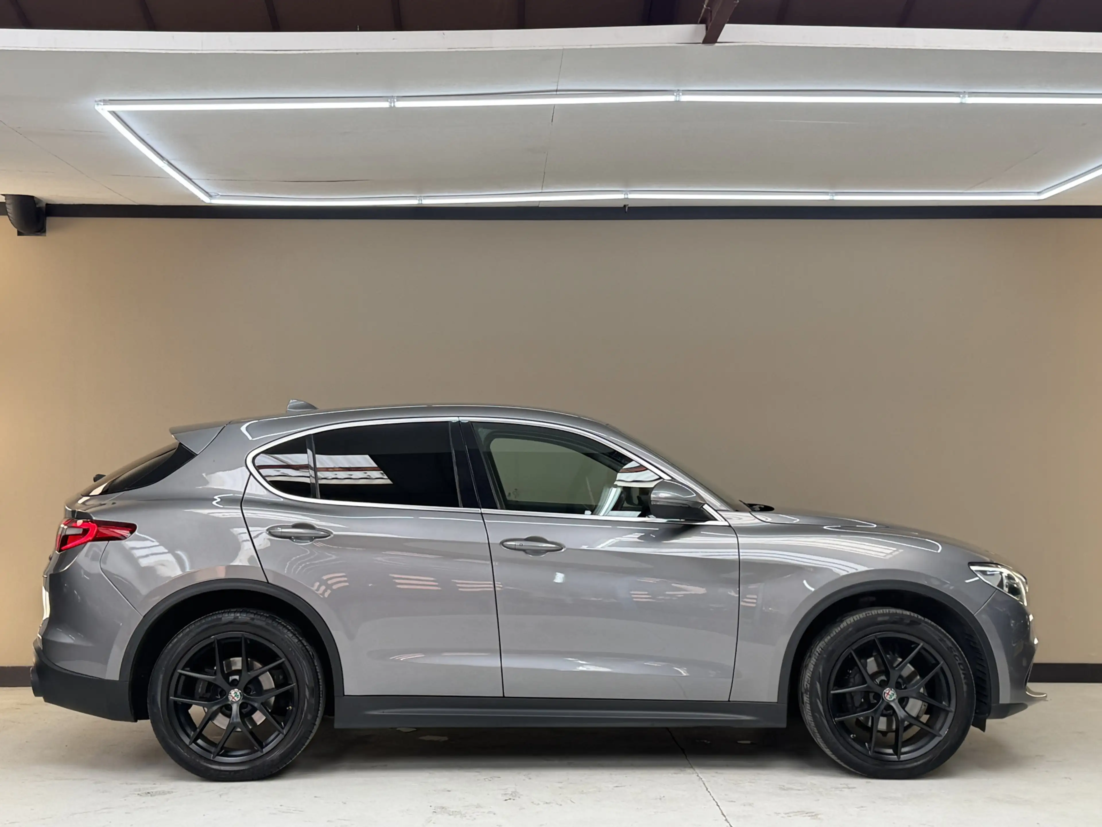 Alfa Romeo Stelvio 2.0 T AWD First Edition, 280Pk, 2017, 2de eigenaar — photo 9