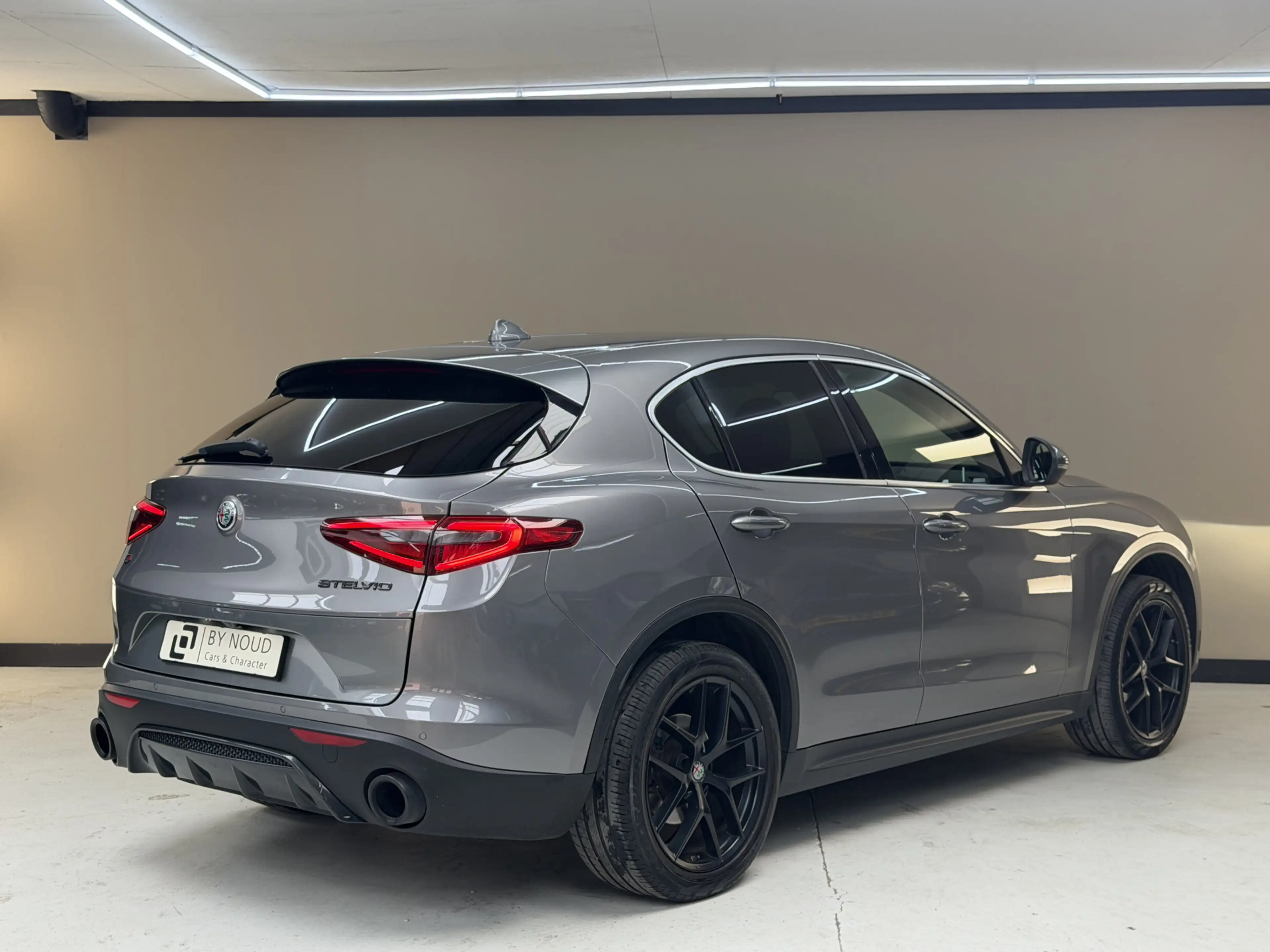 Alfa Romeo Stelvio 2.0 T AWD First Edition, 280Pk, 2017, 2de eigenaar — photo 3
