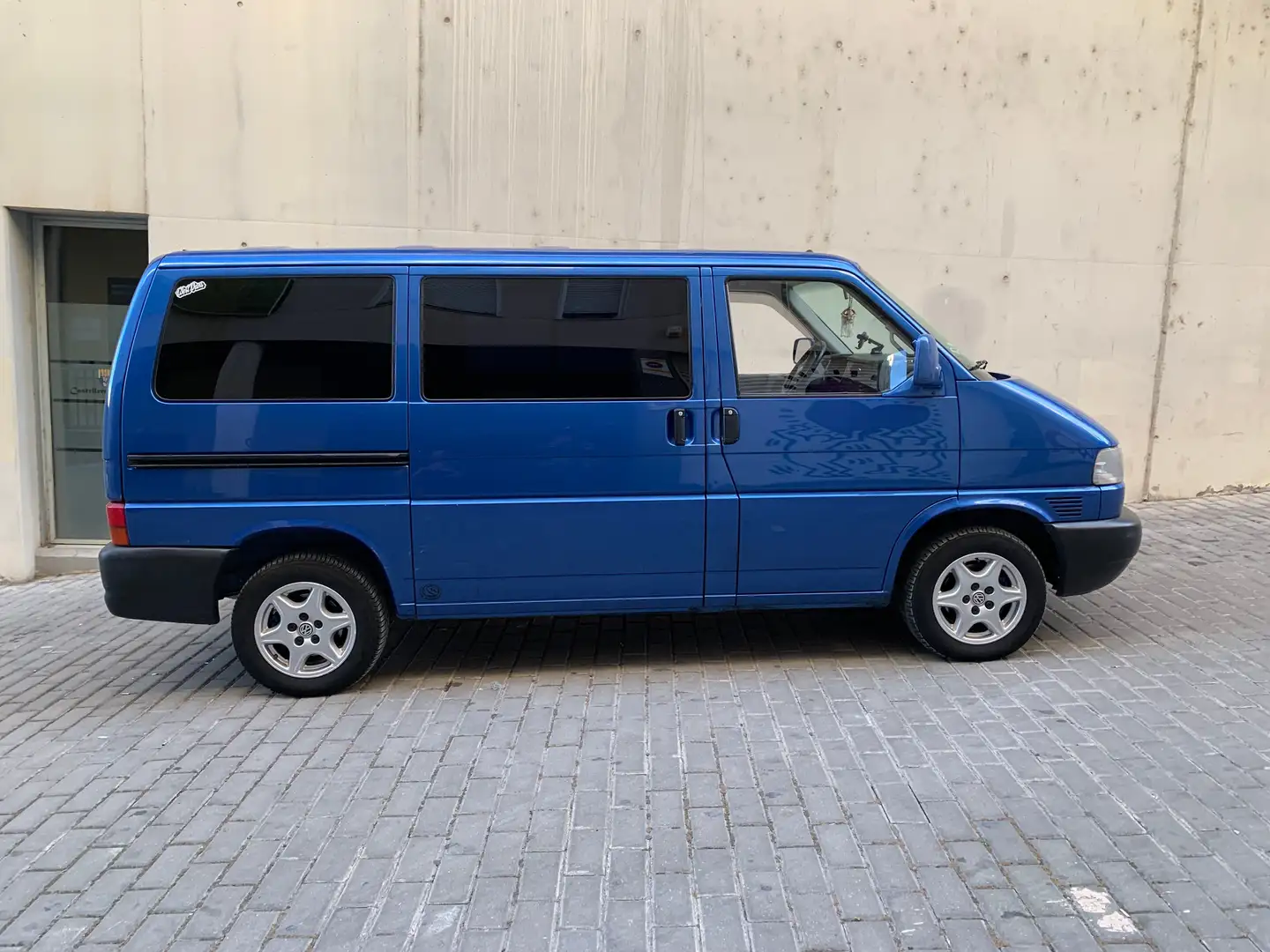 Volkswagen T4 Multivan Multivan 2.5TDI 102 Bleu - 2