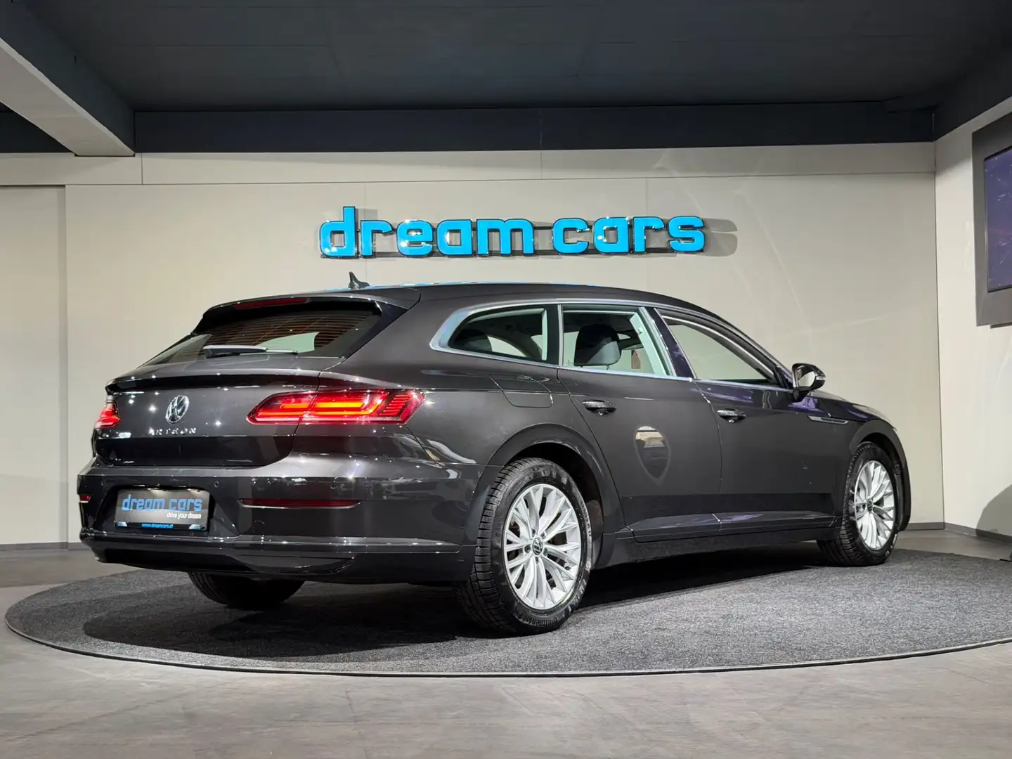 Volkswagen Arteon R-Line 2,0 TDI DSG / VIRTUAL TACHO / Navi / TOP / Silber - 2