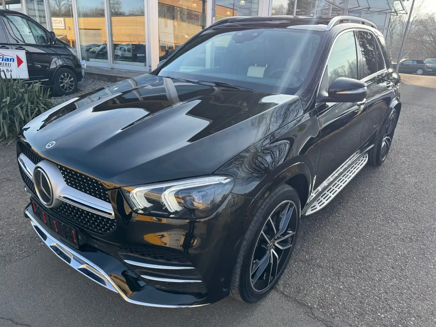 Mercedes-Benz GLE 400 GLE 400 d 4M 9G-TR AMG **VOLLAUSSTATTUNG** Schwarz - 1