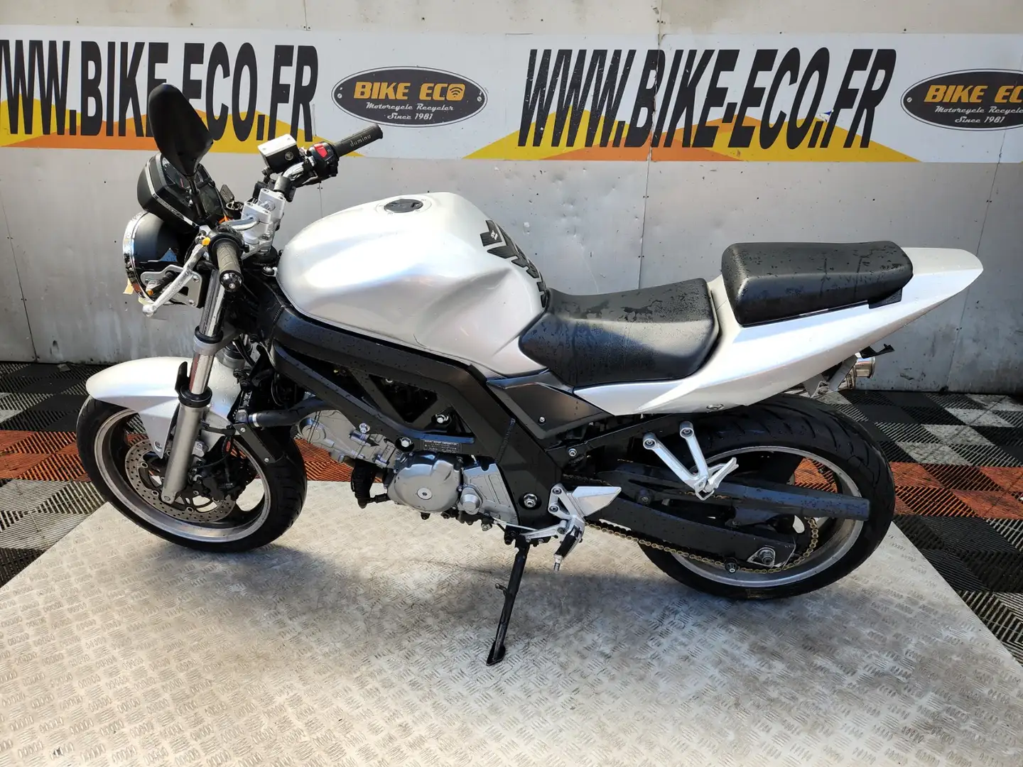 Suzuki SV 650 Gris - 2