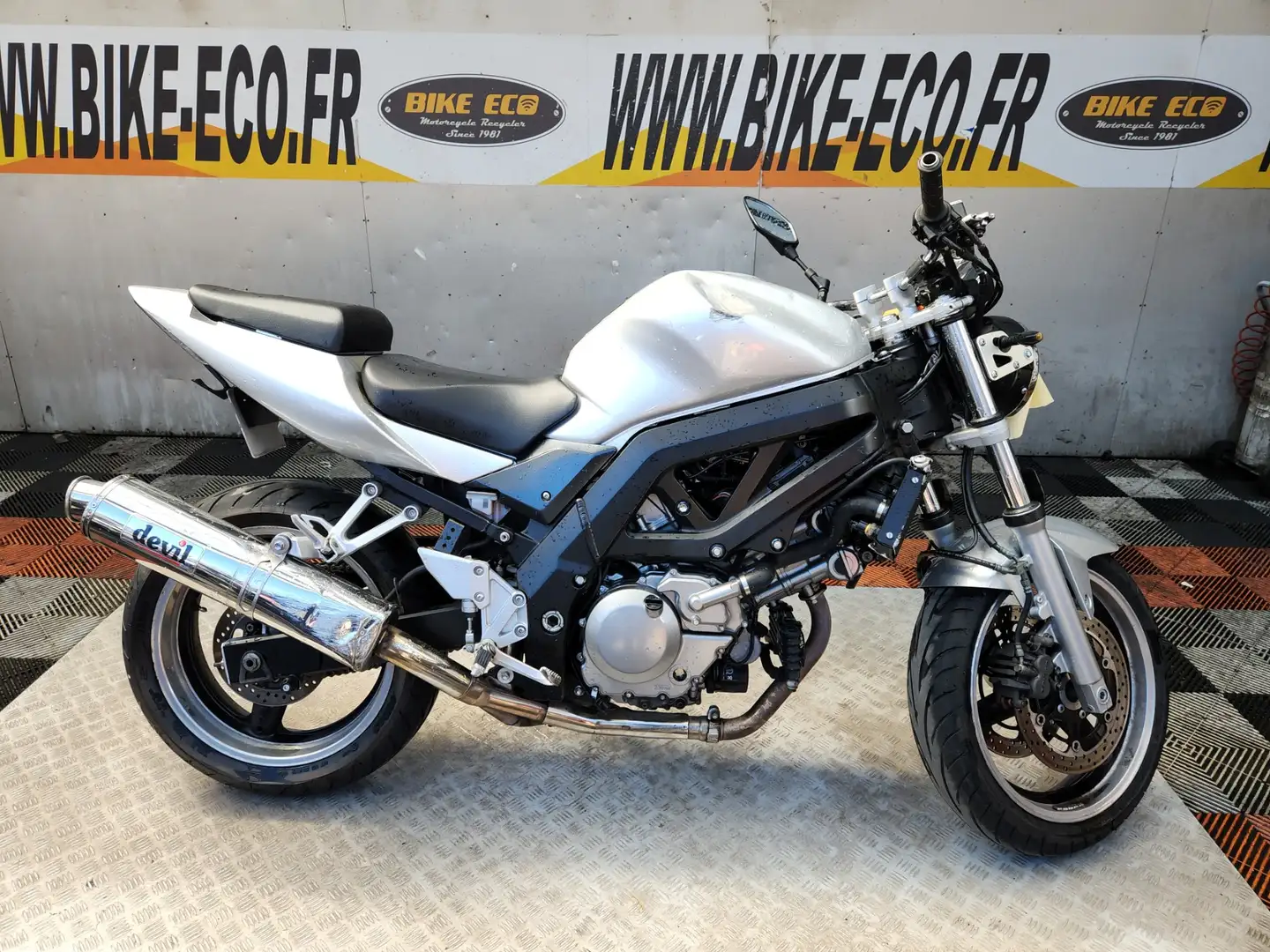 Suzuki SV 650 Gris - 1