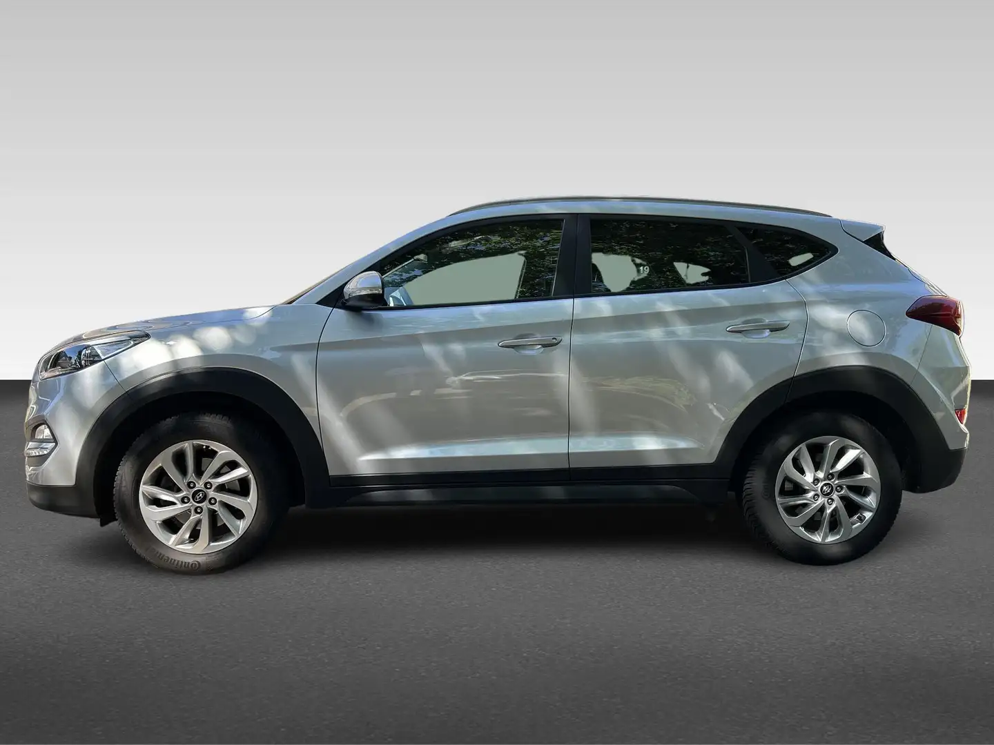 Hyundai TUCSON 1.6 GDi Comfort | navigatie | trekhaak | cruise co Gris - 2
