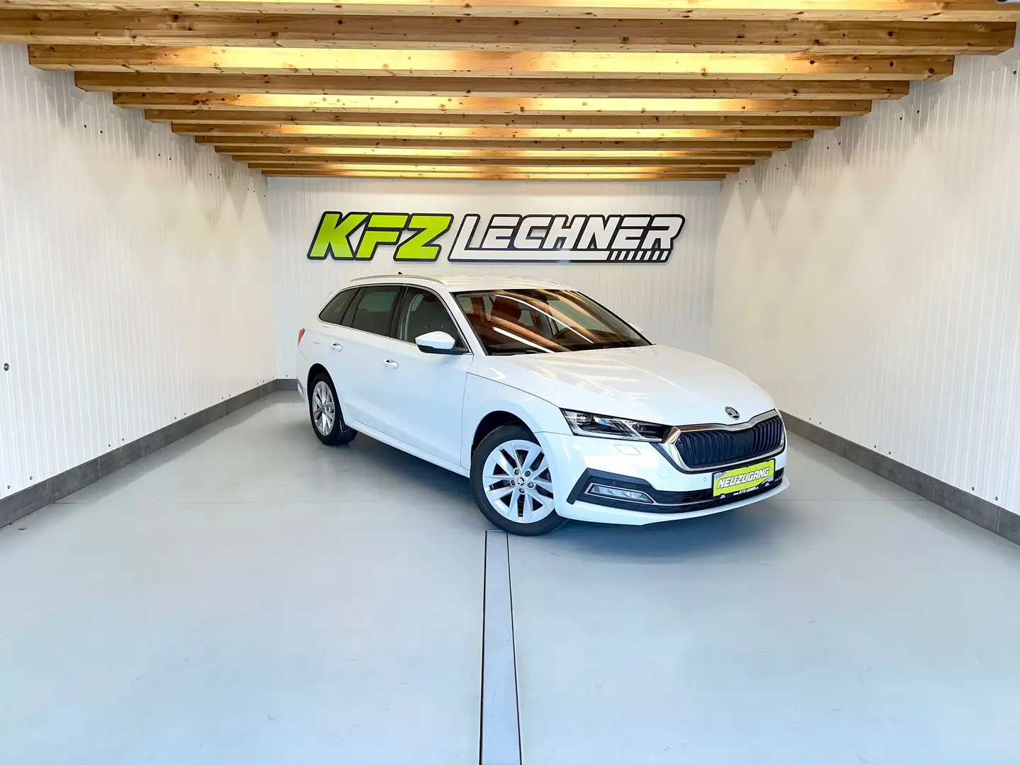 Skoda Octavia Combi 2.0 TDI DSG "MATRIX*SITZH*ACC*NAVI*HEAD-UP" Weiß - 1