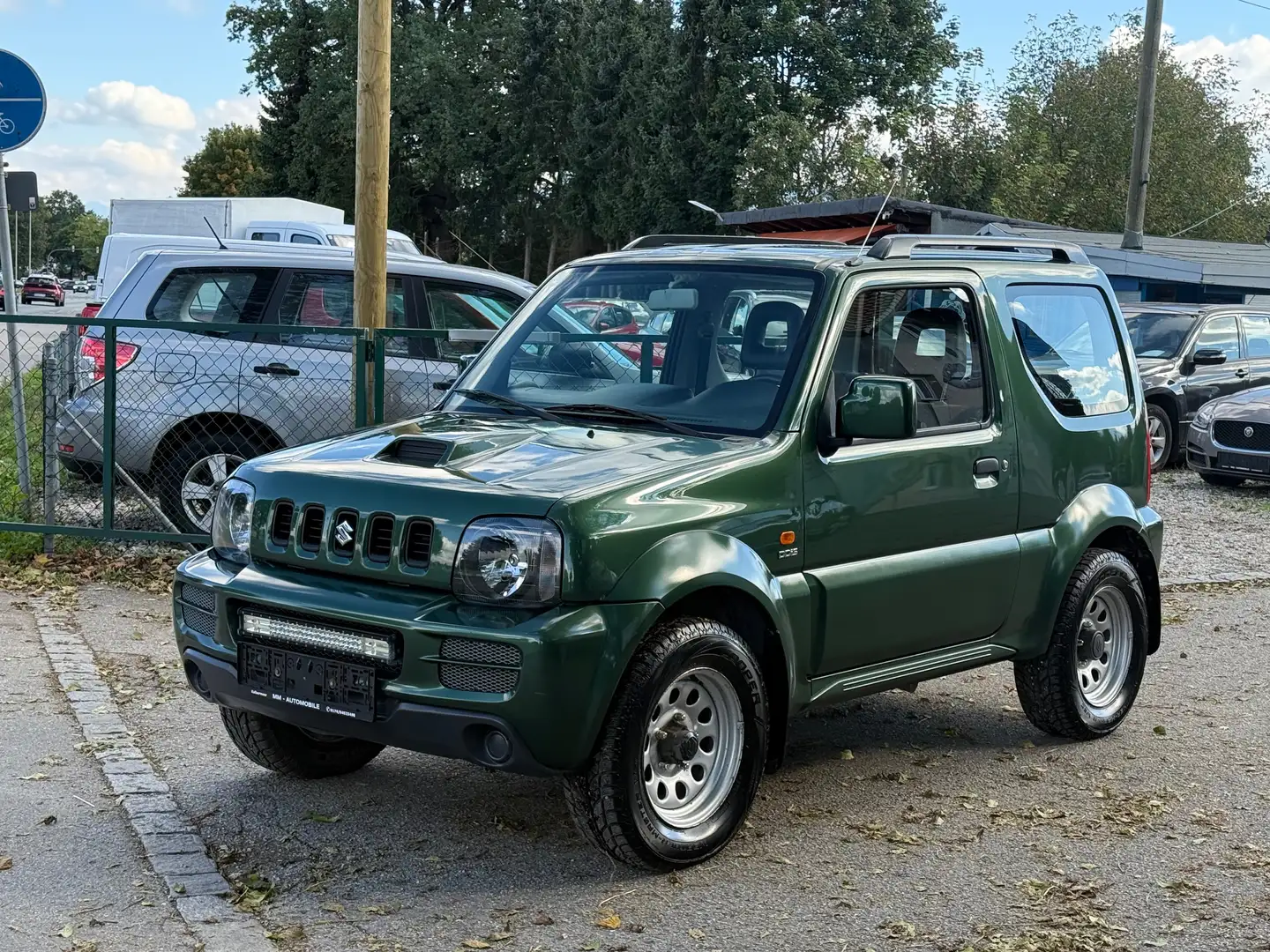 Suzuki Jimny Jimny 1.5 DDiS Ranger Grün - 1