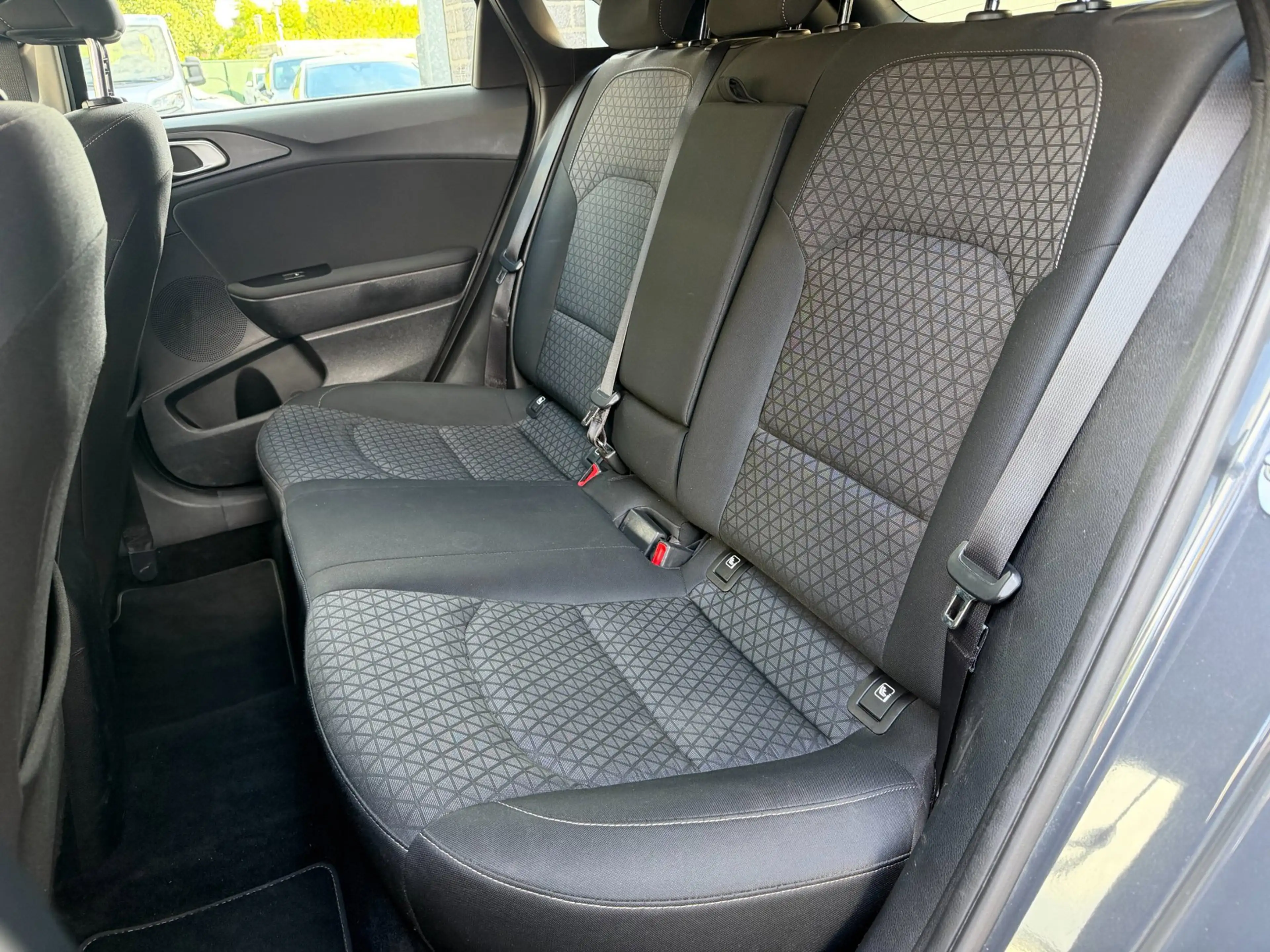Kia Ceed / cee'd 1.0 T-GDi DynamicLine|Dealer O.H. — photo 11