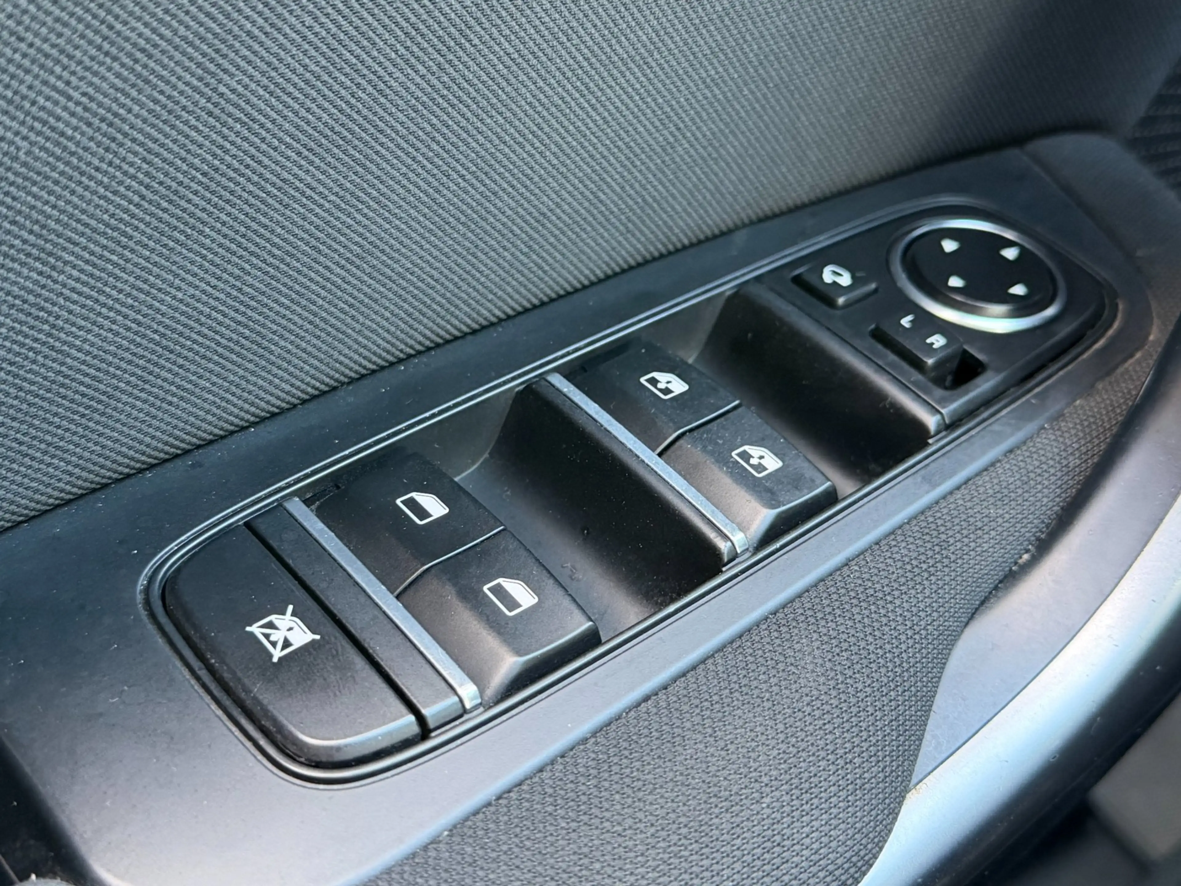 Kia Ceed / cee'd 1.0 T-GDi DynamicLine|Dealer O.H. — photo 24