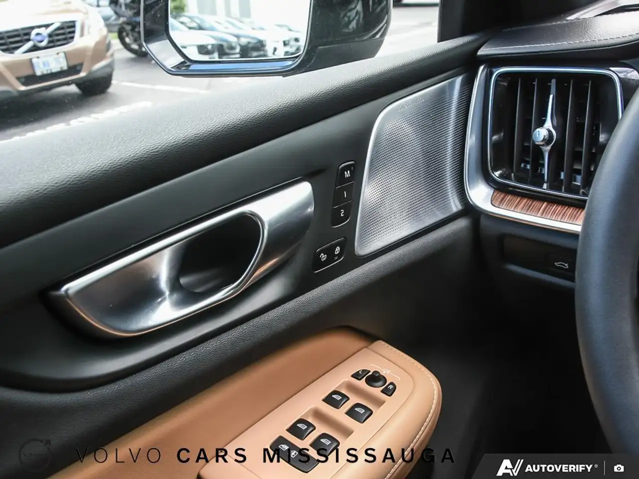 Volvo S60 снимка Volvo S60