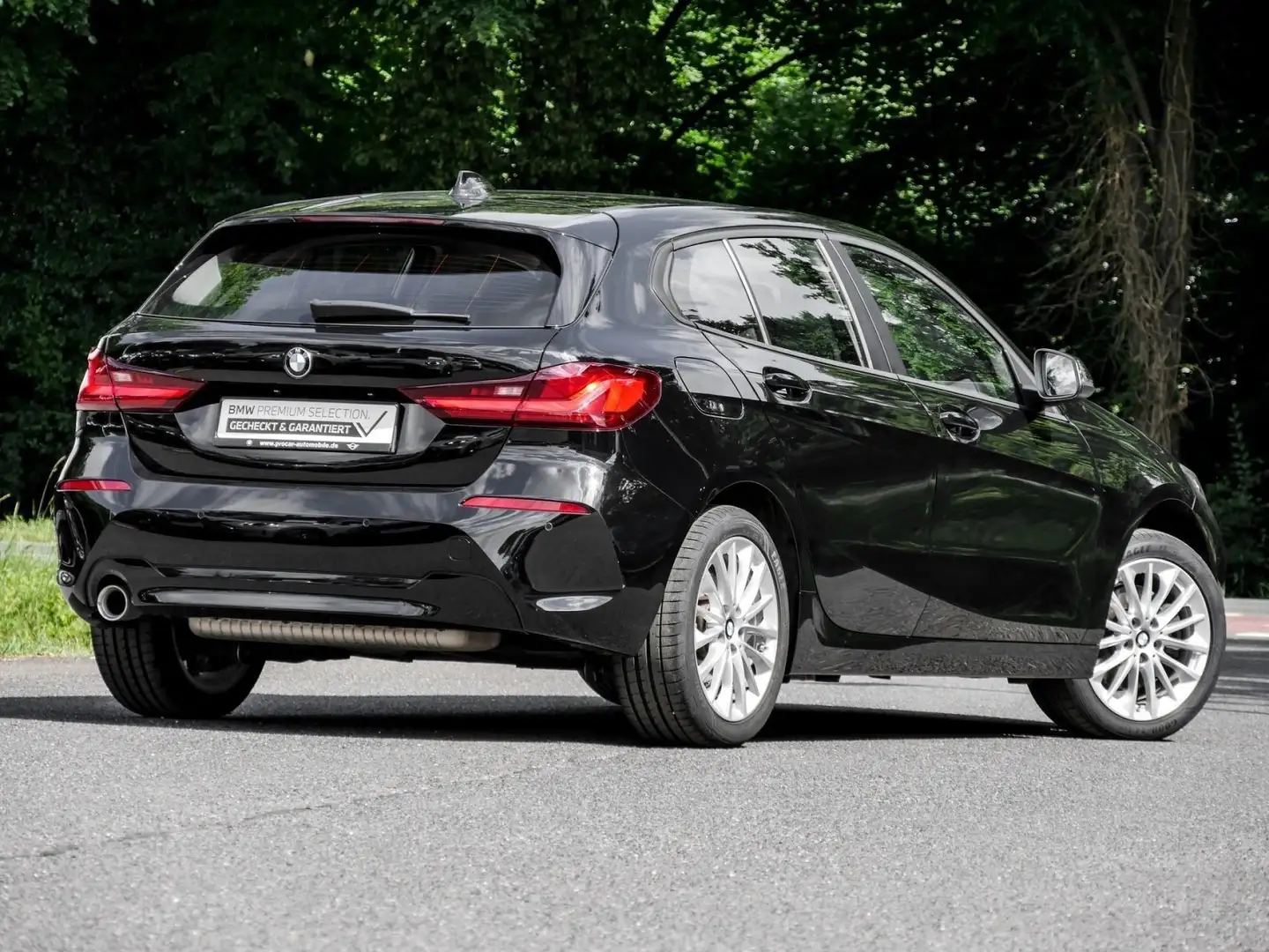 BMW 118 i ADVANTAGE+LED+PDC+SHZ+AUT Schwarz - 2