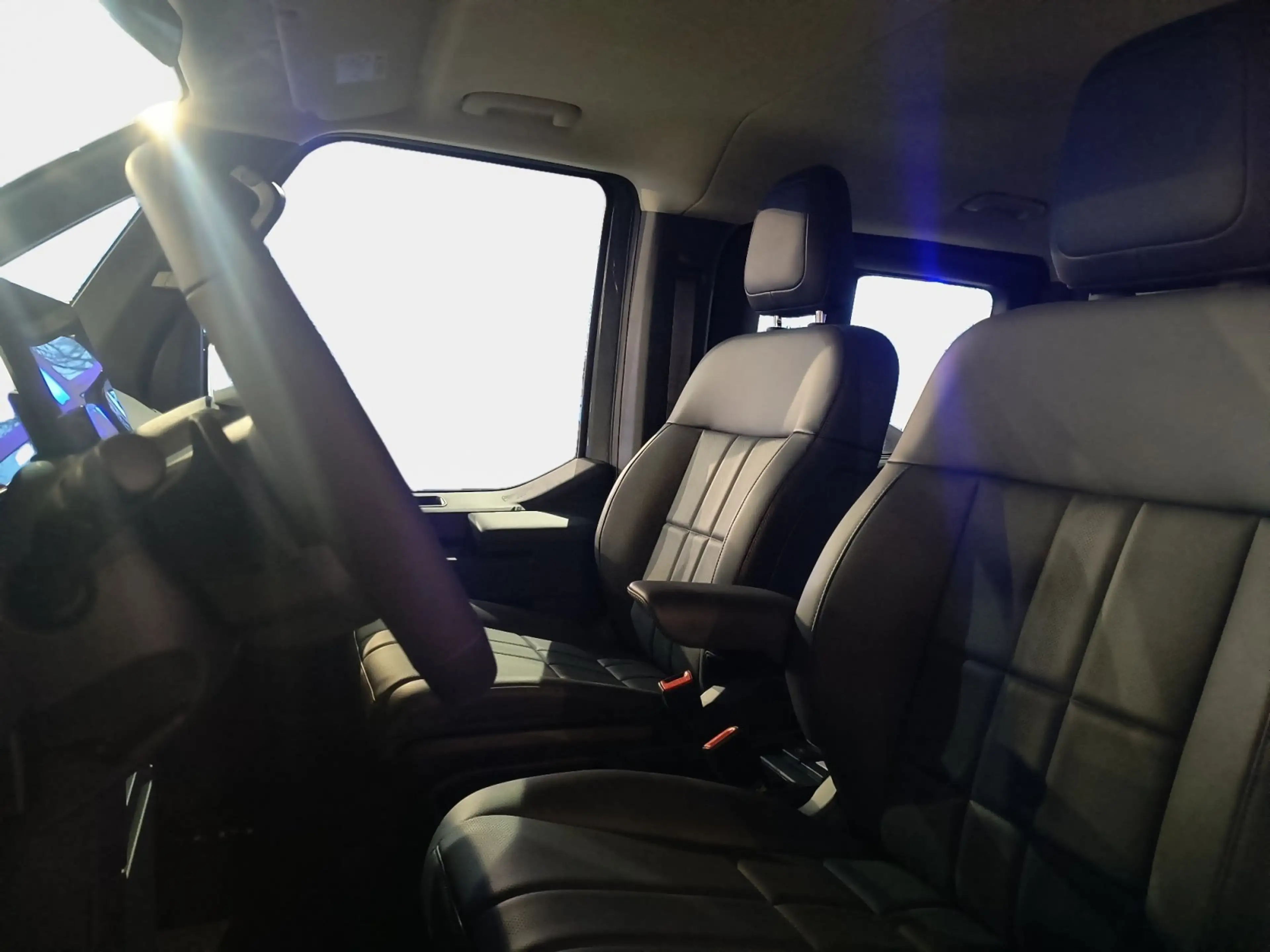 Kia PV5 Passenger Elektro 71,2 kWh Elite 360*SHZ*ACC — photo 8